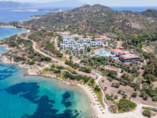 Agionissi Resort