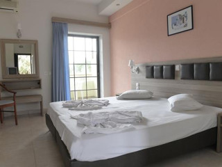 Hotel Laguna