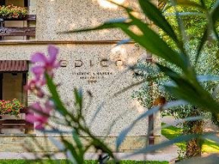 Epico Seafront  Garden Apartments