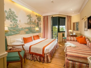 Hotel Donna Laura Palace