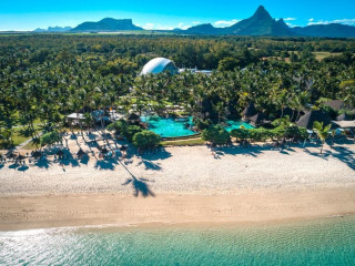 La Pirogue, A Sun Resort