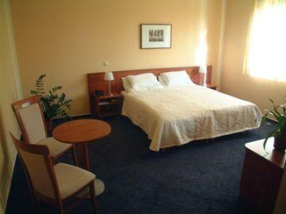 BUDAPEST AIRPORT HOTEL STACIO SUPERIOR WELLNESS