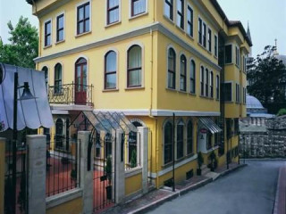 ARENA HOTEL