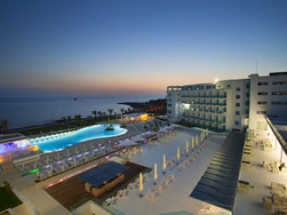 KING EVELTHON BEACH HOTEL AND RESORT