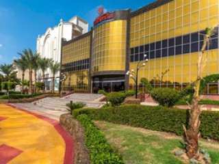 HAWAII RIVIERA AQUA PARK RESORT - CATERS TO COUPLES