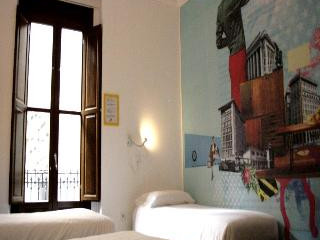 HOME YOUTH HOSTEL VALENCIA