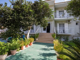 Bella Vista Beach Hotel And Studios- Corfu Benitses Hotel