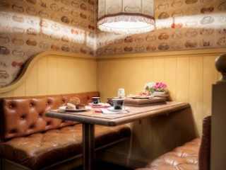 Colony Hotel