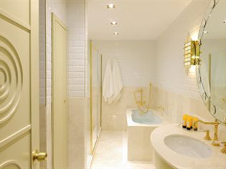 TAXIM HILL HOTEL