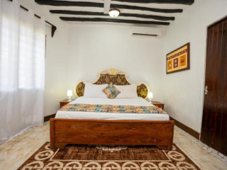 Zanzinite Beach Spa