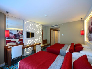 Jebel Ali Beach Hotel