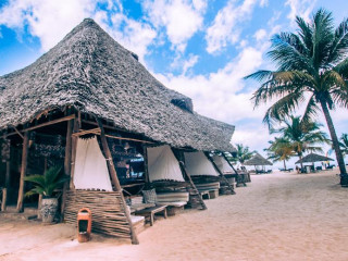 Kendwa Rocks Beach