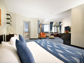 LIMAK LARA DE LUXE HOTEL & RESORT