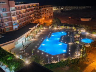 HOTEL COMANDOR