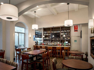 Holiday Inn Manhattan 6th Ave – Chelsea