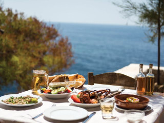 ST CONSTANTIN  VILLAGE HOTEL & SUITES