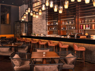 Al Jaddaf Rotana Suite