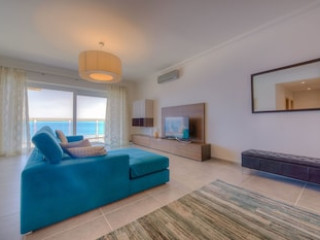 SEAFRONT LUXURY APARTMENT INCL POOL