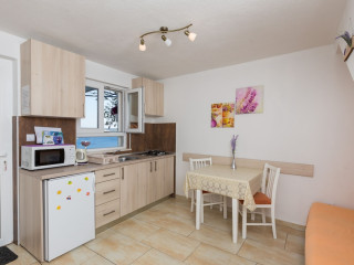 APARTMENTS LOVRO