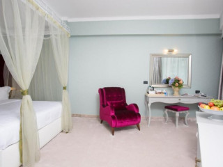 Phoenicia Grand Hotel