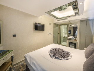 Parmada Hotel Old City