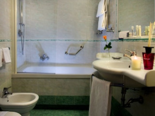 Marcella Royal Hotel - Rooftop Garden