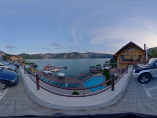 Club Vila Bran - Casa Taraneasca
