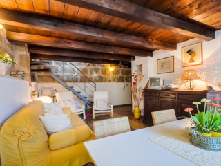 BEST LOCATED IN ALGHERO OLD TOWN STEPS TO SEA ATTIC EMERALD