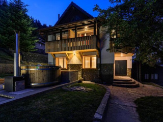 Blend Mountain Villa