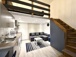 COSY FLAT IN KIRÁLY STR, QUEEN