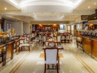 Golden Sands Suites