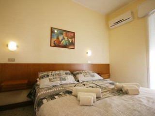 HOTEL AMALFI