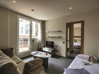 Pierre amp; Vacances Apartamentos Barcelona Sants