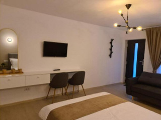 URBANIST Guest House