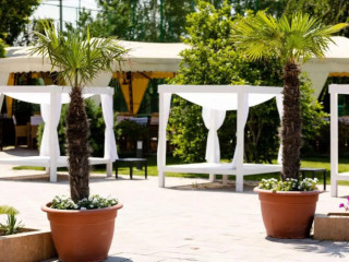 Terra Clinique Hotel