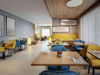 Hampton by Hilton Dubai Al Barsha