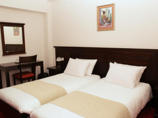 HOTEL BOHEMIA