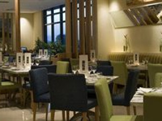 PARK APARTMENTS DUBAI AN EDGE BY ROTANA HOTEL
