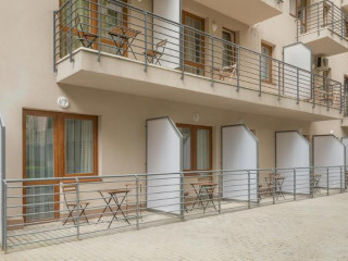 Maple Tree Apartments