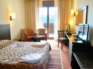 CESARS SIDE ( EX.CESARS RESORT HOTEL)