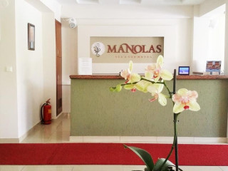Manolas Hotel Studio