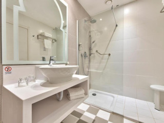 db San Antonio Hotel & Spa