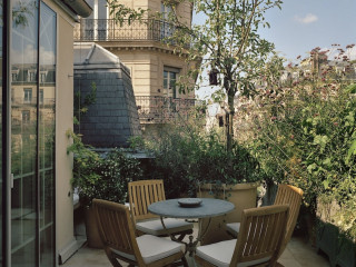 HÔTEL CHÂTEAU VOLTAIRE