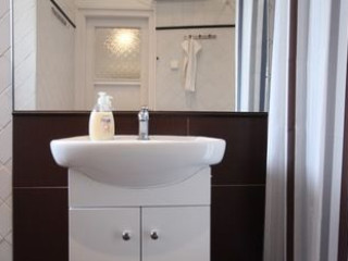 DFIVE APARTMENTS ASTORIA