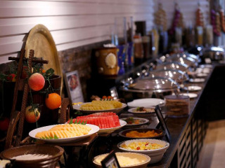 Ramada Plaza by Wyndham Dubai Deira
