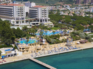 FANTASIA DELUXE HOTEL