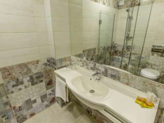 HOTEL OLANESTI