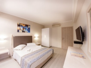 MARELEN HOTEL