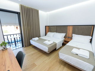 KEVIN#039;S APARTHOTEL
