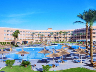 BEACH ALBATROS RESORT